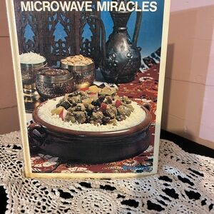Vintage Microwave Miracles Cookbook